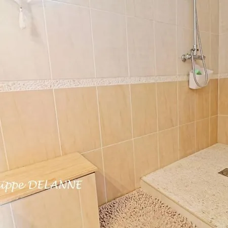 De001 Maison T3 Climatisee Pour 4 Personnes Ares