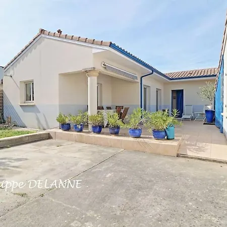 De001 Maison T3 Climatisee Pour 4 Personnes